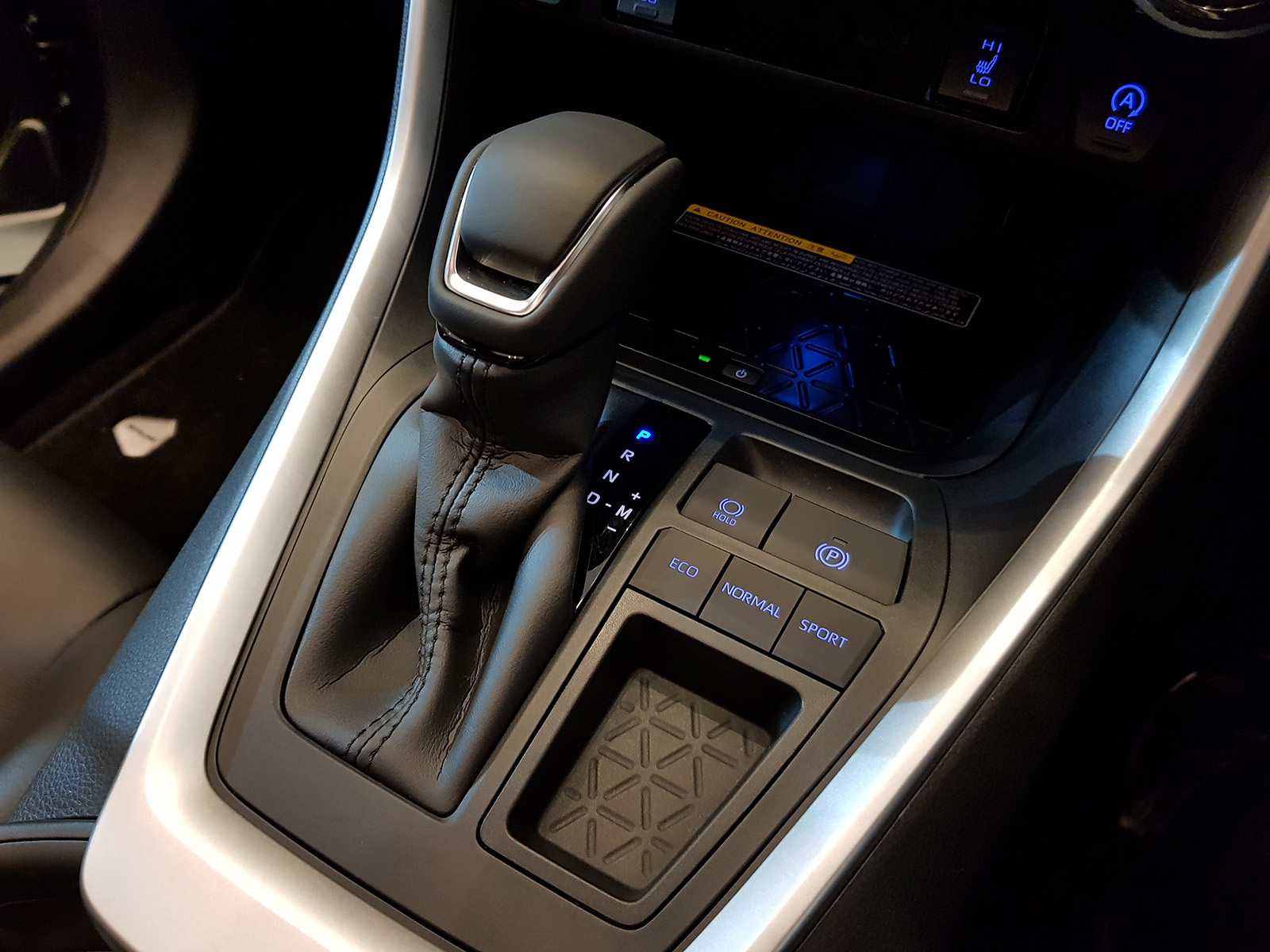 奔赴香港实测：这应该是最值得入手的RAV4！