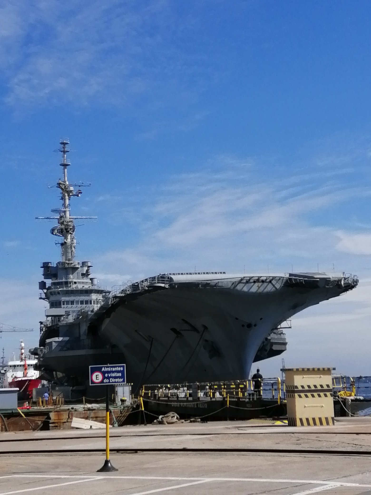 巴西梦碎马拉卡纳,巴西两栖攻击舰