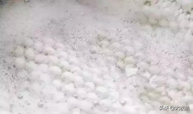 别傻乎乎分不清“羊绒大衣”和“双面呢大衣”，为什么差别10倍？