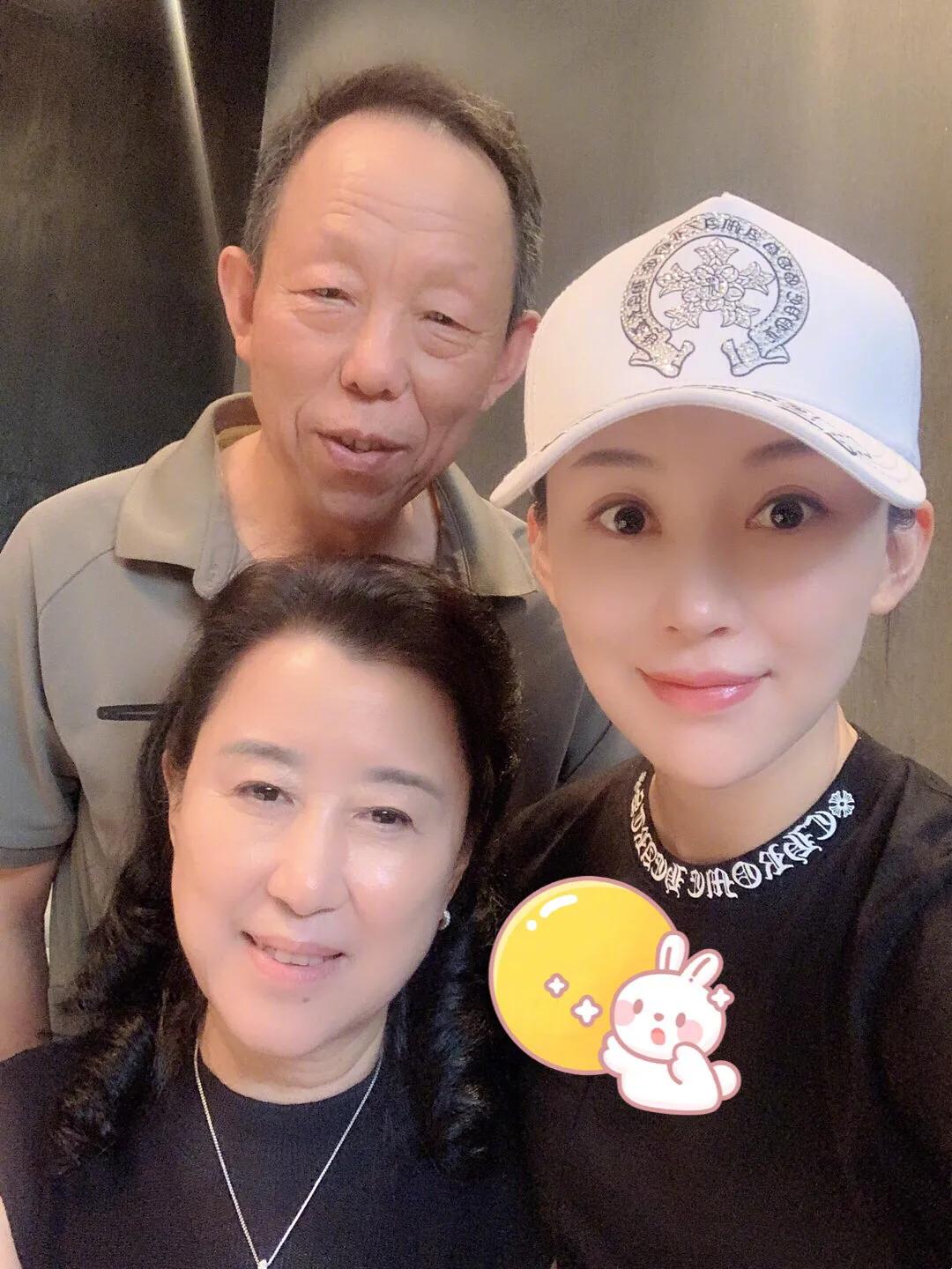 九球天后潘晓婷40多岁仍然单身,九球天后潘晓婷结过婚没有