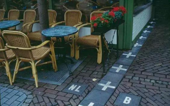 逗逼的国界线,12个奇葩的国界线