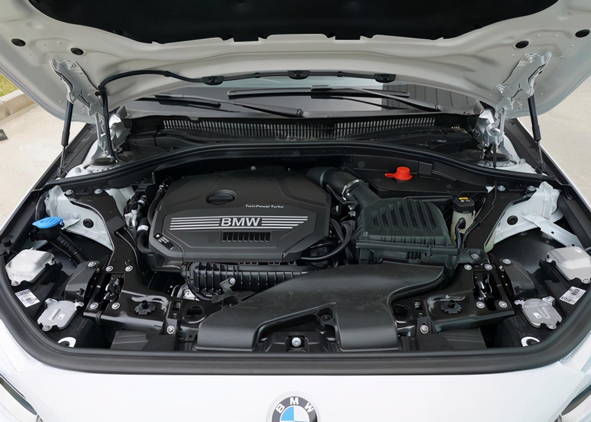 三缸宝马1系值不值得买,宝马1系118运动版1.5t三缸机