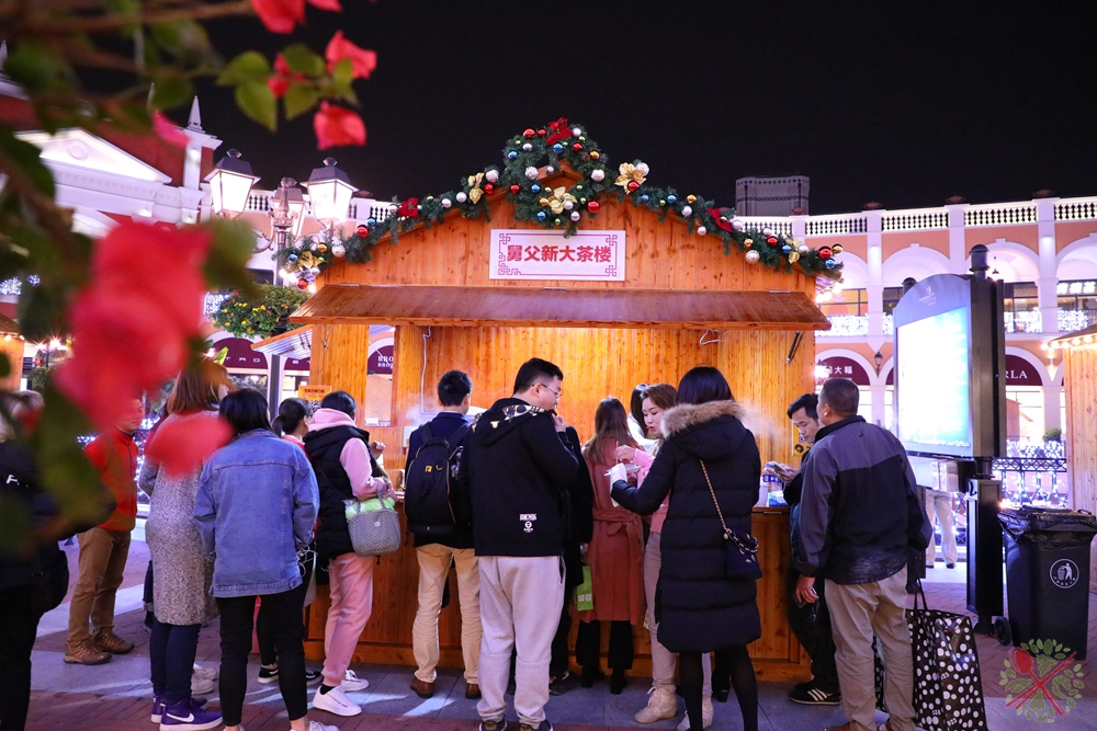 圣诞节就要这样过！在意式小镇边走边吃买不停