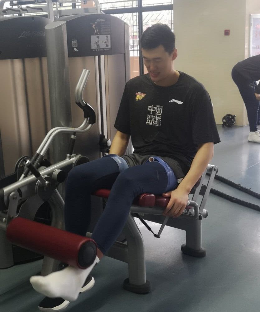 易建联最近新消息视频,易建联最近的视频