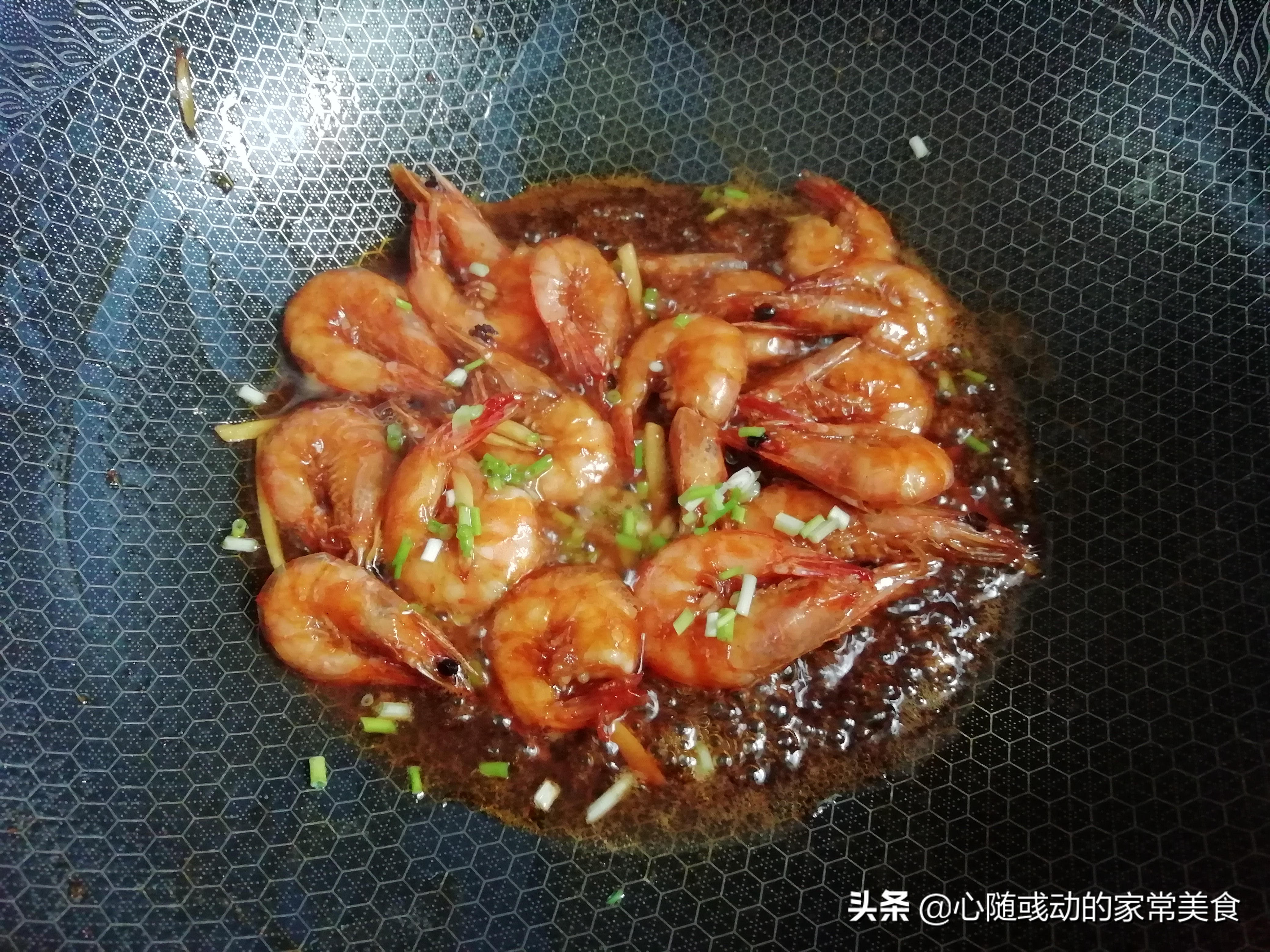 虾头到底能不能放心大胆吃,虾头里的脑能吃吗