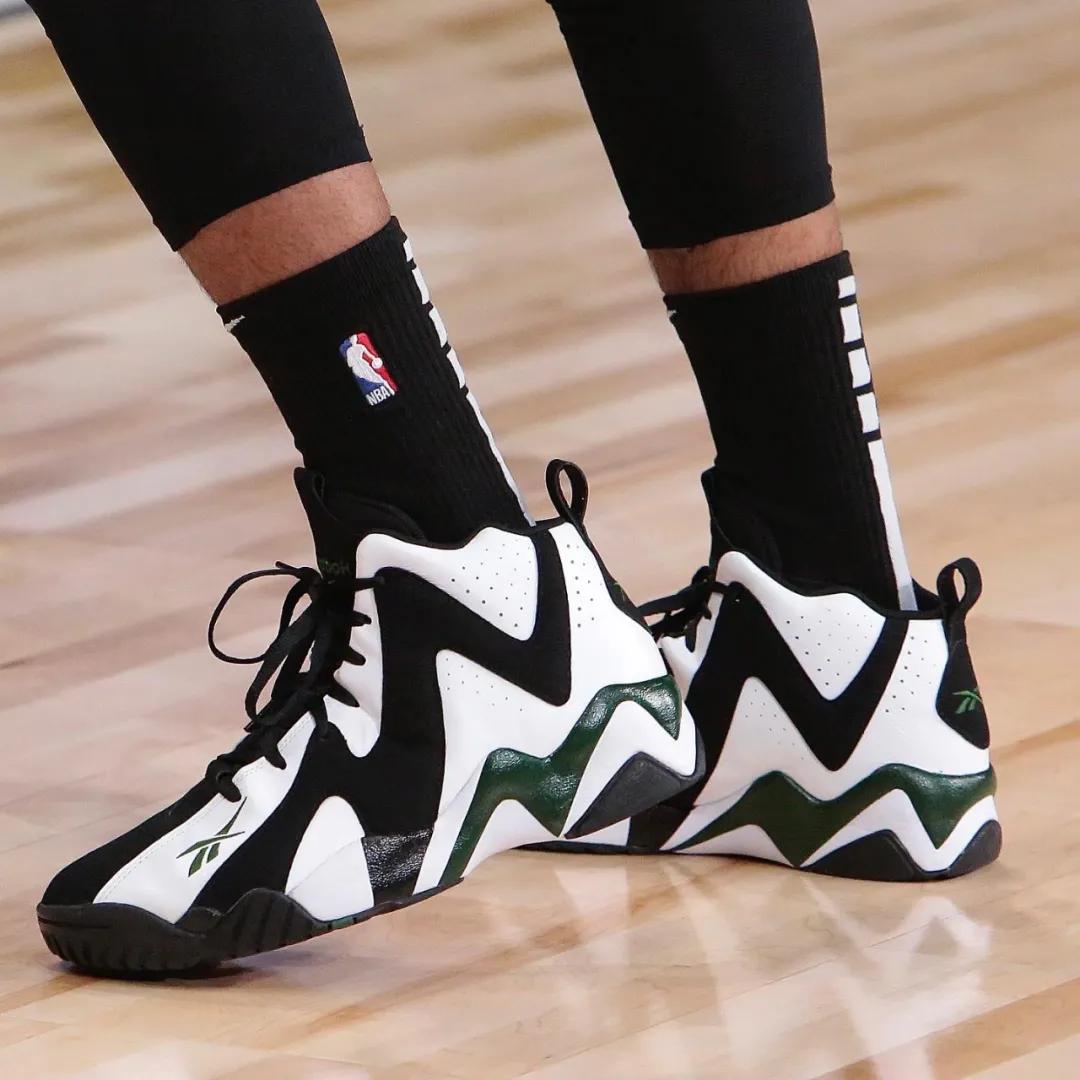 nba球员詹姆斯球鞋上脚,nba球星上脚球鞋詹姆斯18