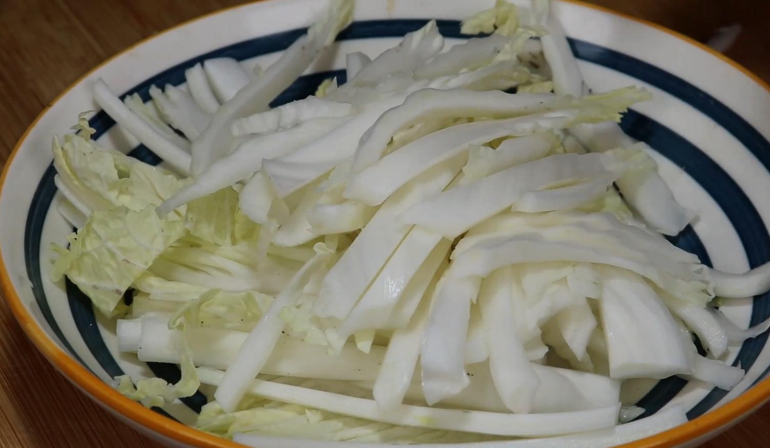 一颗白菜一把粉条,白菜炖粉条最好吃的做法