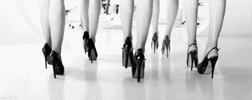 缓震跑鞋和缓震鞋垫,顶级鞋缓震回弹跑鞋