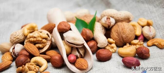 吃坚果到底好不好,吃坚果对身体有好处吗