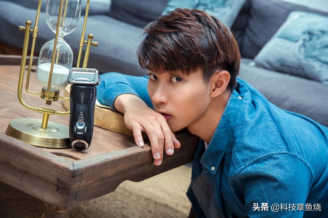 博朗剃须刀7系列多少个模式,博朗剃须刀8系清洁座怎么用