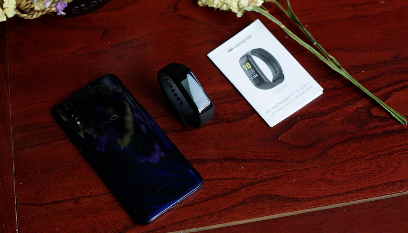 乐心手环5s亮点,乐心手环5主题