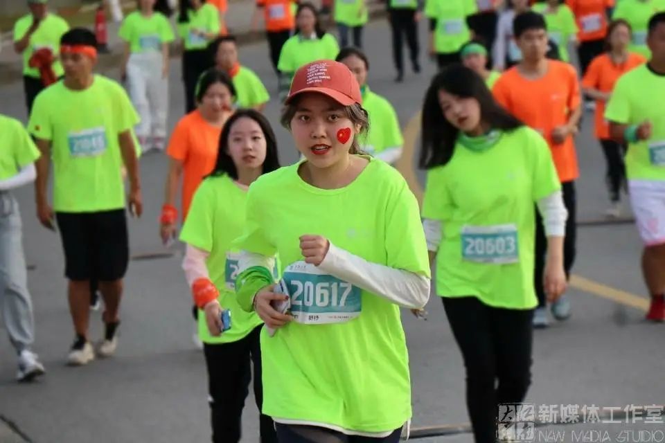 马拉松江南跑道,江南大学地铁站马拉松