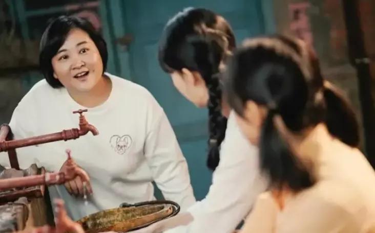 贾玲30亿瘦成闪电,贾玲采访瘦成闪电原视频