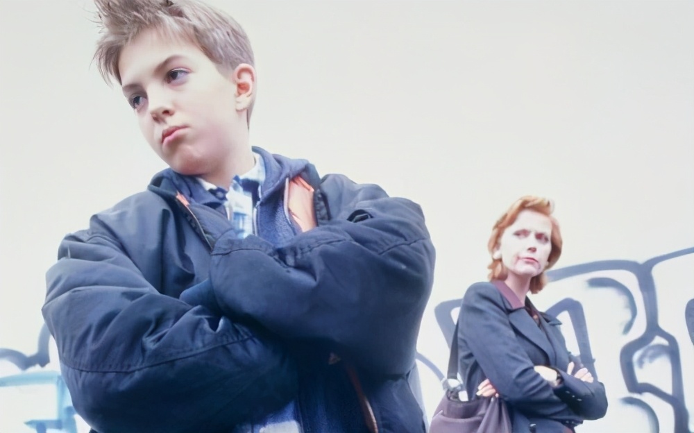 孩子脾气太倔该怎么教育,孩子脾气太倔怎么办