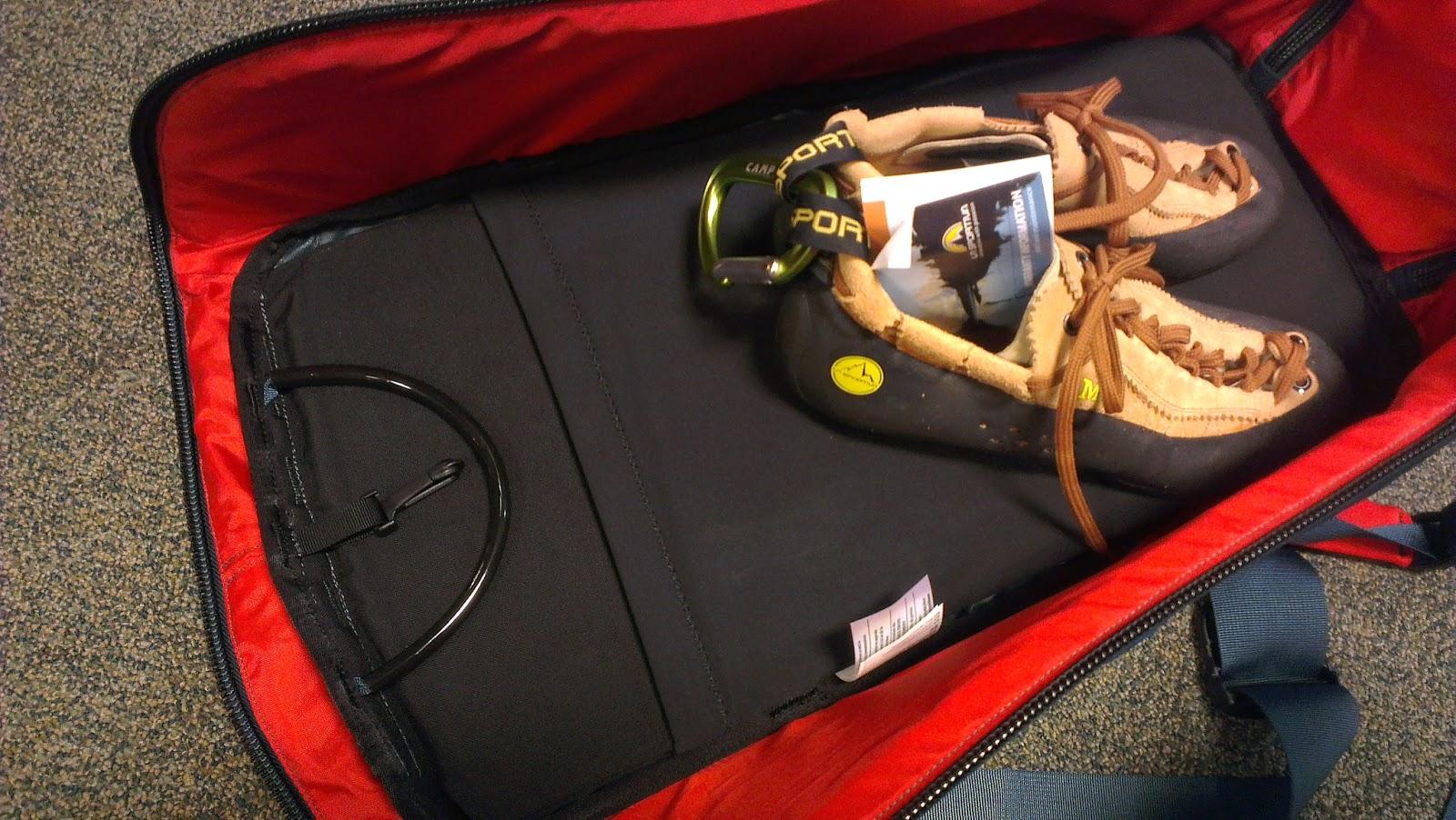 始祖鸟和猛犸象硬壳怎么选,arcteryx始祖鸟真假对比