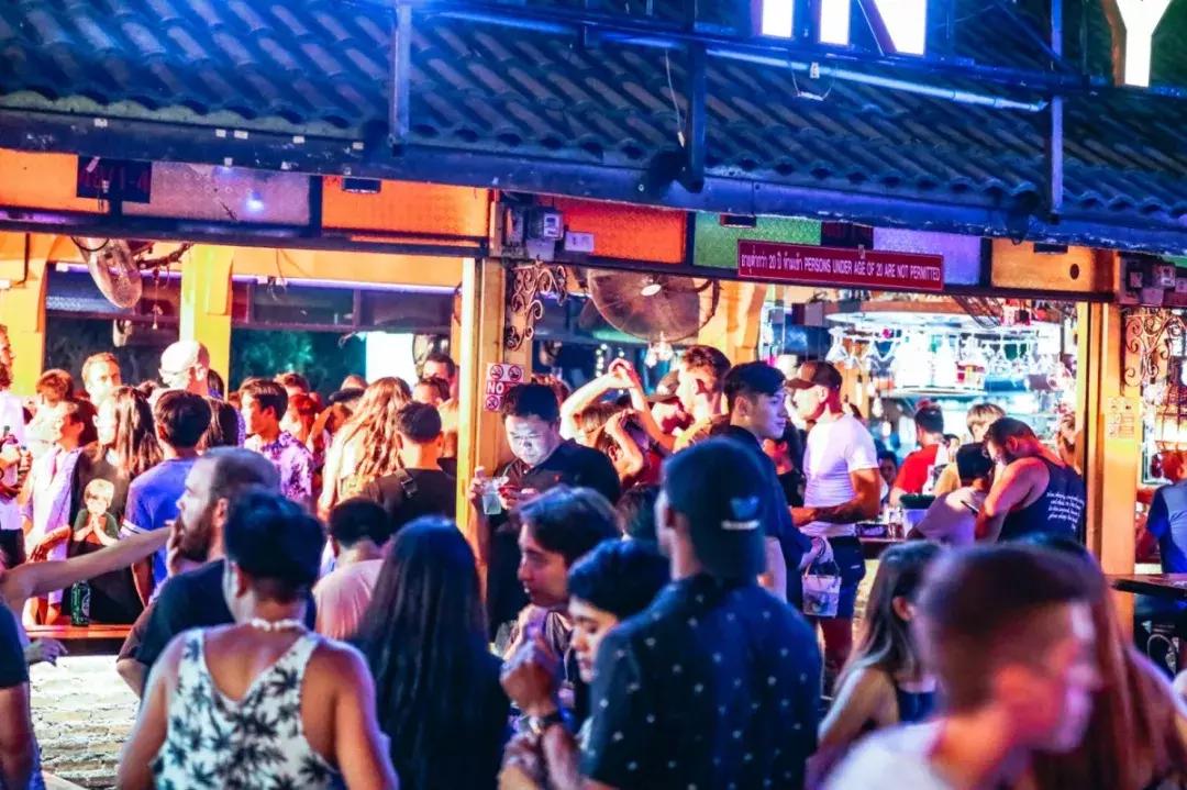 在清迈逛夜市感受泰国人慢生活,去清迈享受放下脚步的慢生活