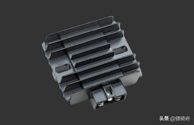 豪爵新悦星与宇钻e哪个好,豪爵踏板摩托车宇钻好还是悦星好