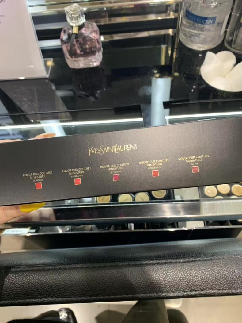 ysl新年限定7天倒计时礼盒,ysl圣诞限定为什么现在买不了