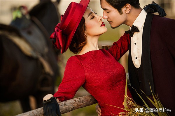 拍海景婚纱照怎么选衣服,拍婚纱照选衣服攻略6套