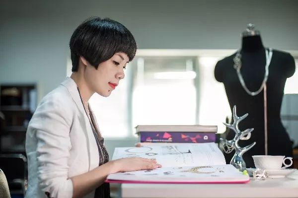 卖萌能赚900亿?你会买爆款IP的账吗?