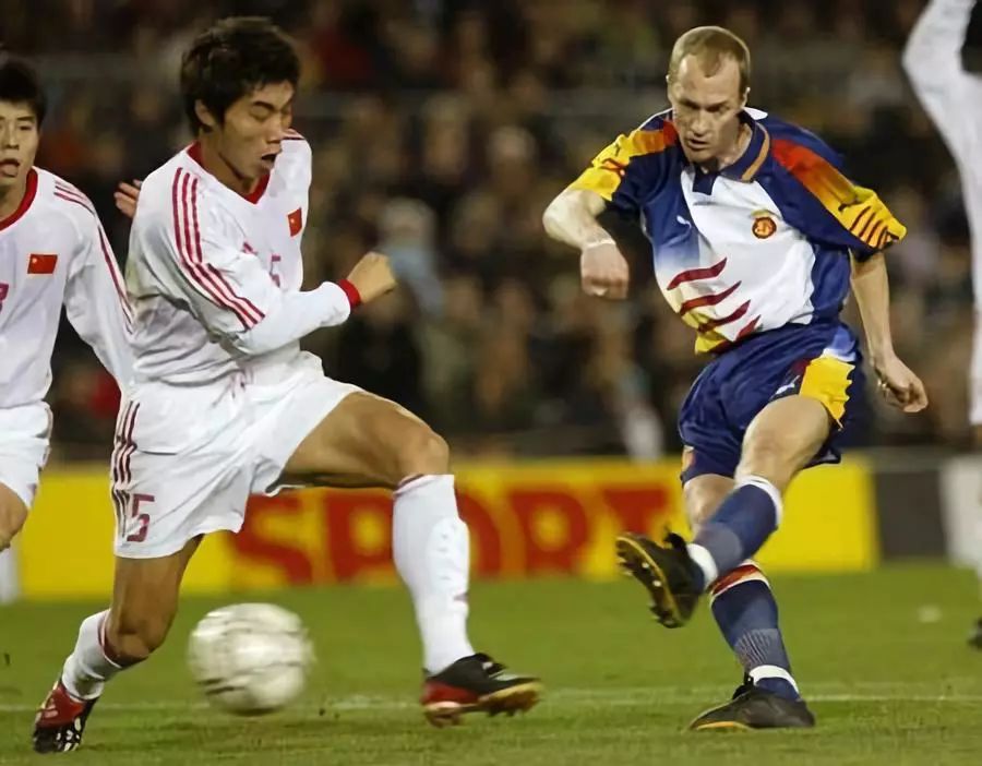 易建联cba历史得分王图片,2003年易建联cba成名战