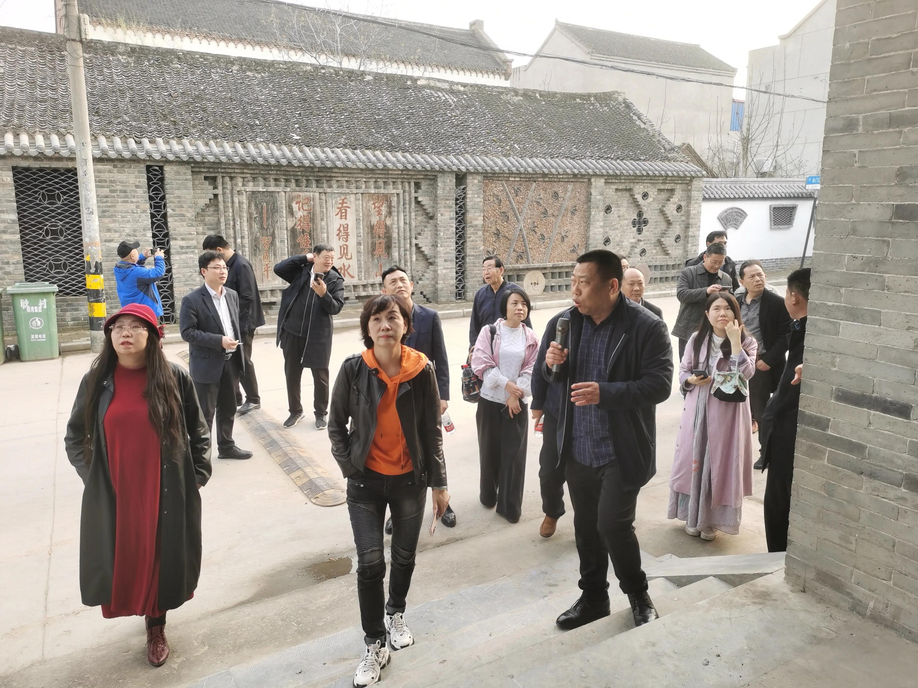 封丘三月杏花开全集,封丘县三月杏花开