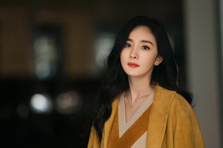 明星化妆师30斤化妆箱,从业十五年明星化妆师