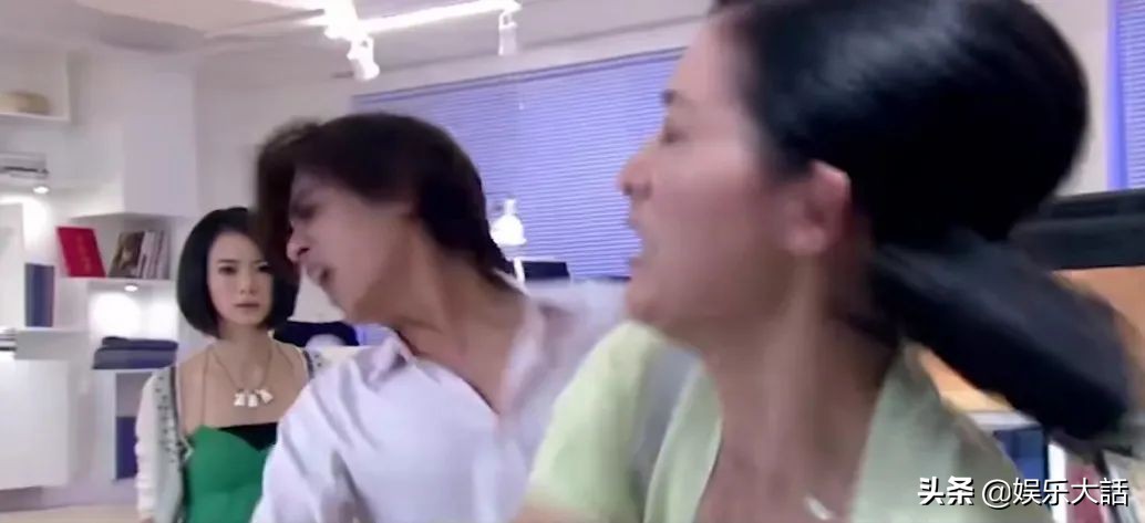 夏友善为什么那么猖狂?或许看懂《夏家三千金》的人,才知道答案