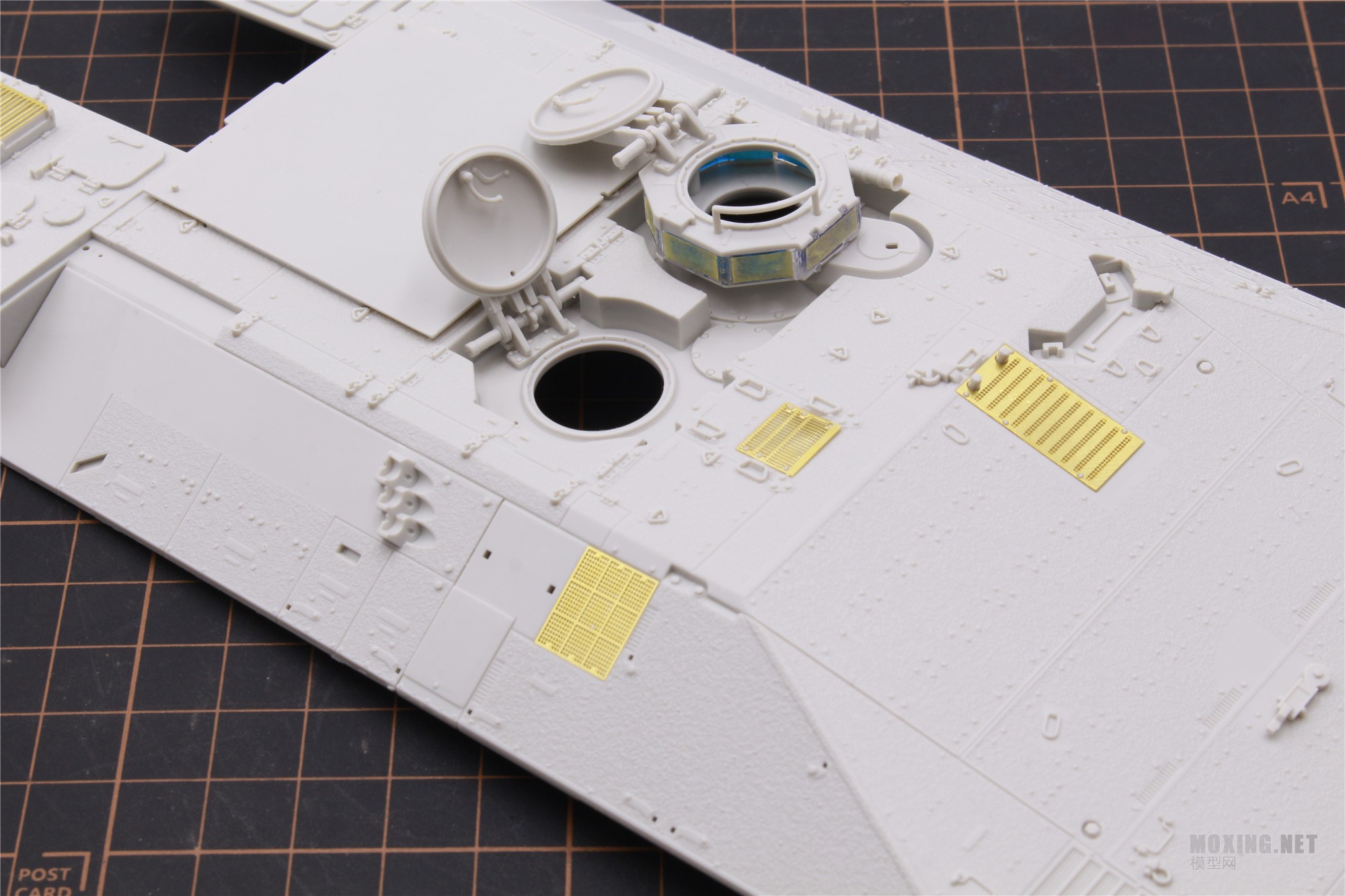 MENG,SS-018-1/35以色列“雌虎”重型装甲运输车-简介与开盒