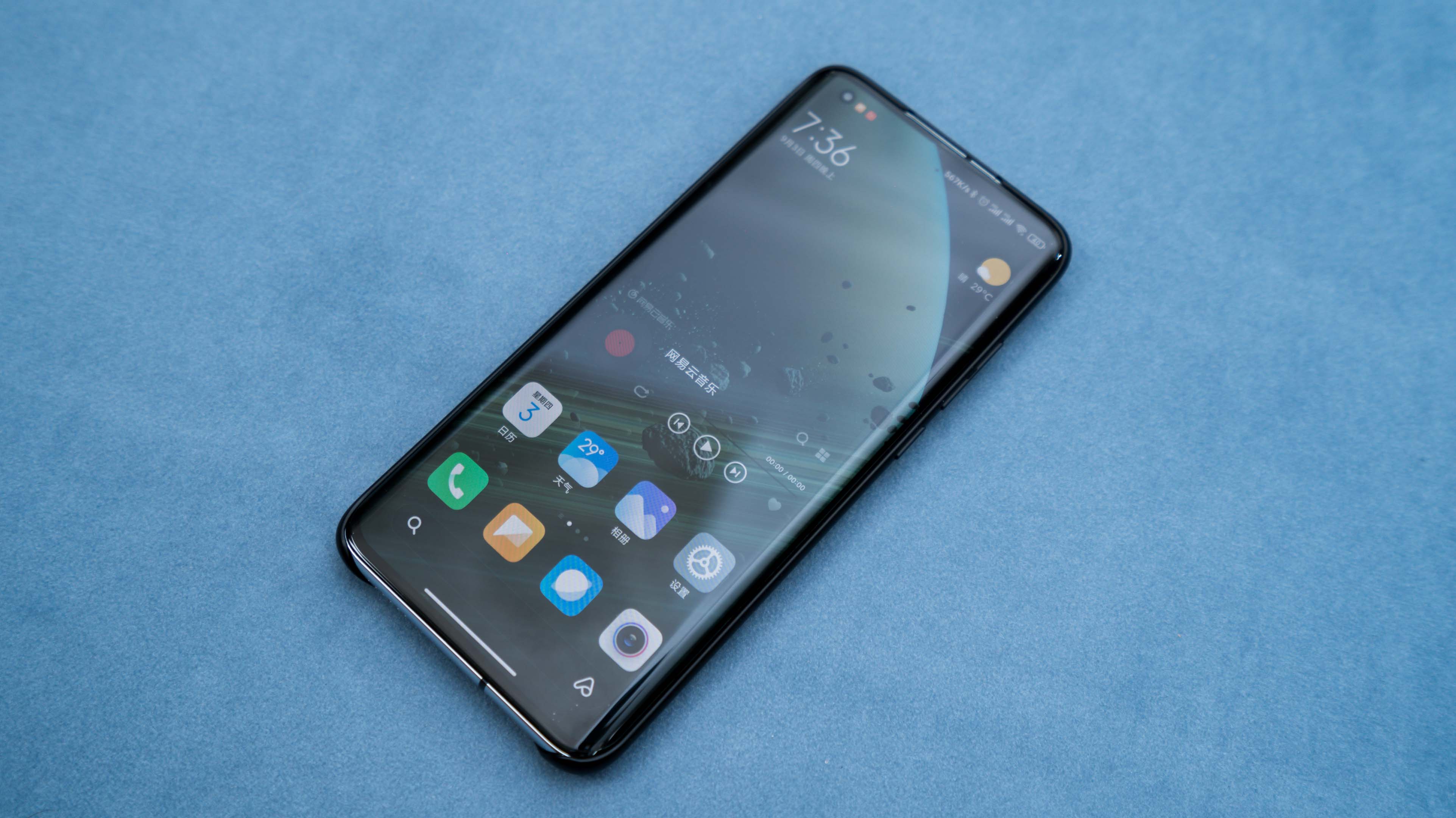 自己贴手机钢化贴膜的方法,手机贴膜曲面屏贴膜步骤