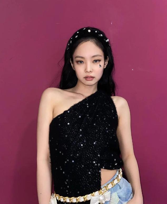 童瑶绿色吊带裙,童瑶和谁撞脸完整版