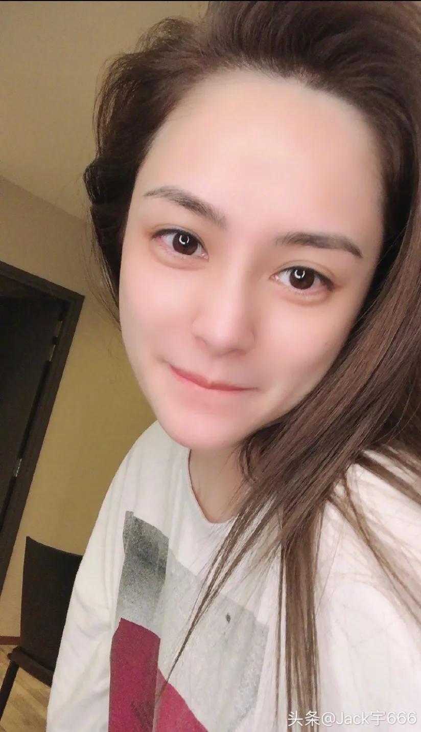 钟欣潼前夫赖弘国现状,钟欣潼和老公最新现状