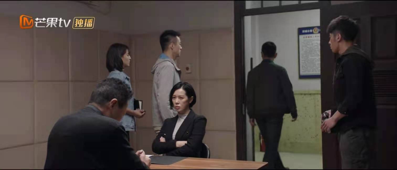 余男谎言真探一共多少集,谎言真探余男和朱世豪在酒吧聊天