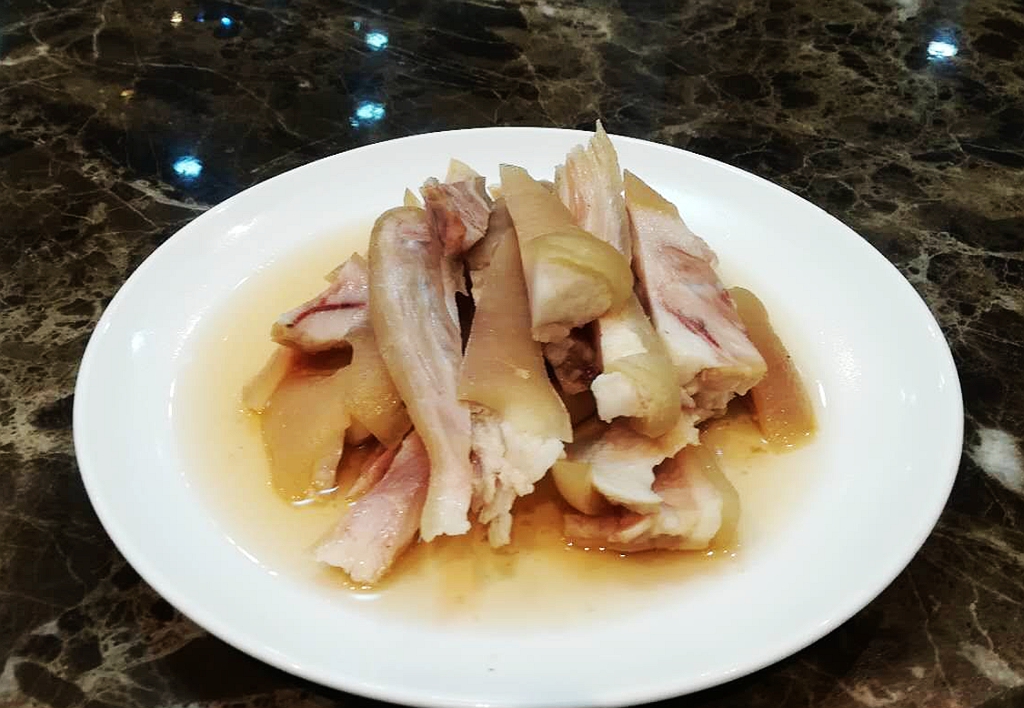 朋友生日请吃饭还得大家平摊买单,朋友生日请吃宴席