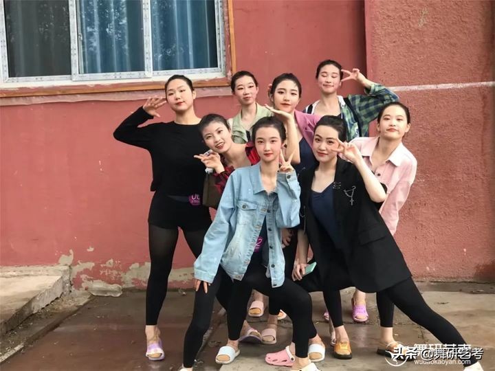 只有内心强大了才能冲破一切阻碍,只有自己内心强大才能不被伤害