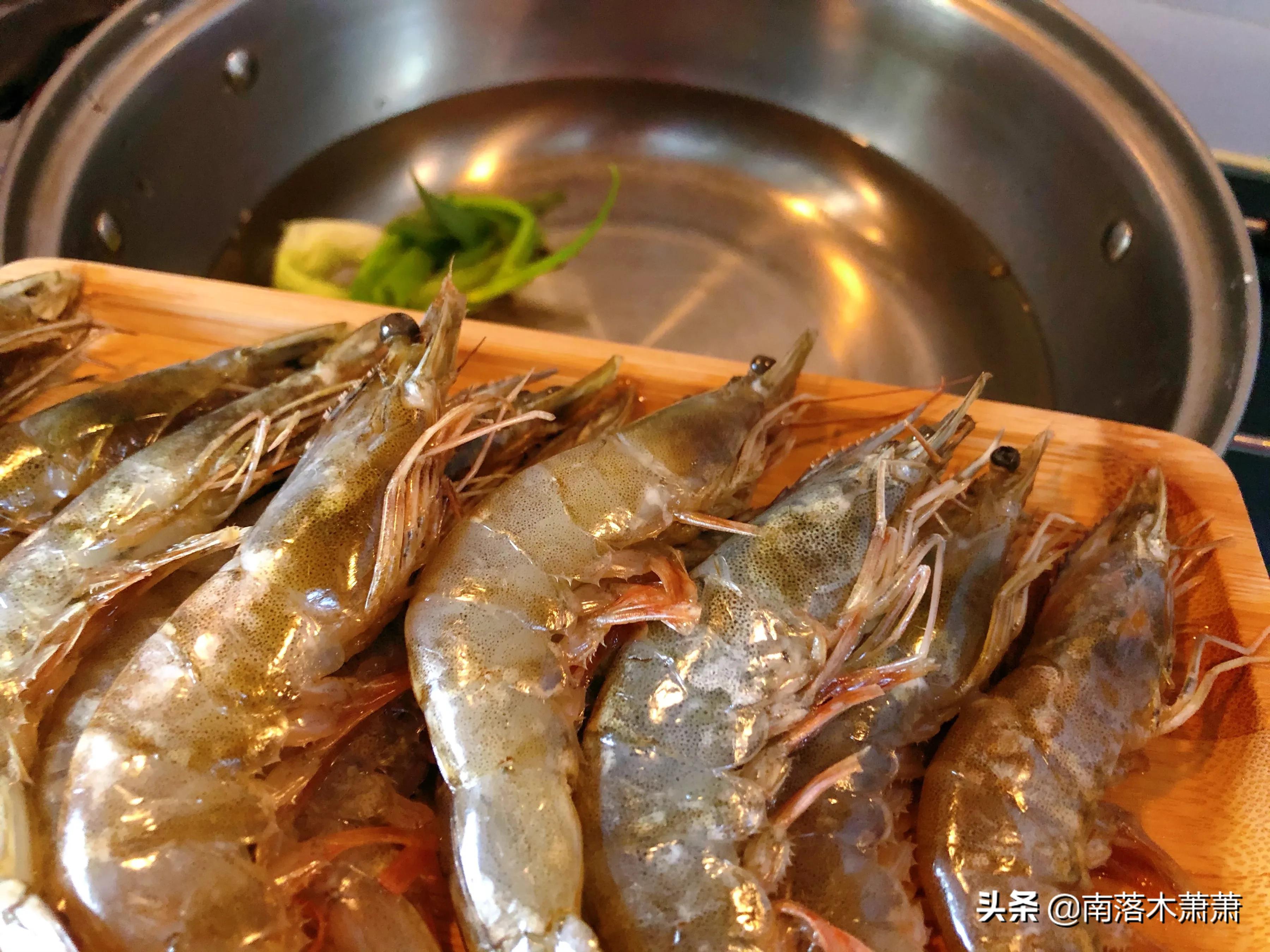 水煮大虾是冷水下锅还是开水下锅,水煮大虾是热水下锅还是凉水下锅