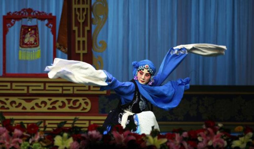 张火丁京剧女前辈,京剧花旦张火丁个人简介