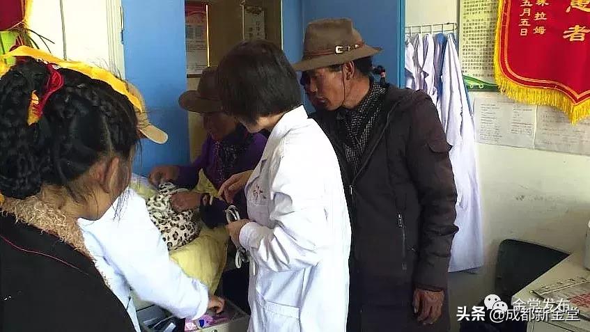 感动！金堂女医生自己输着氧连做3台手术