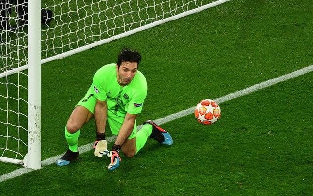 足坛十大经典守门员,足坛现役门将谁的进球最多