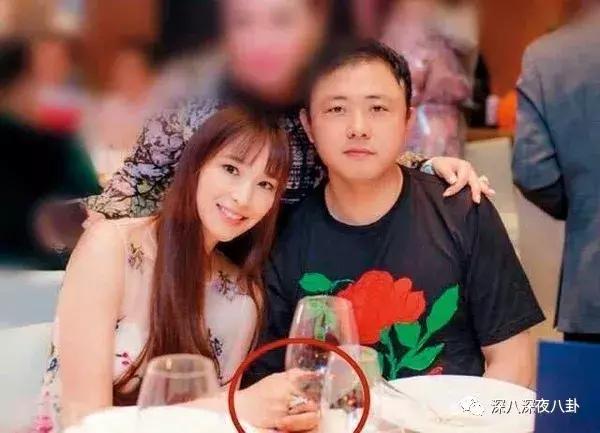 吴小姐借着怀三胎的东风逼婚纪晓波，扬言不结婚将商业机密抖出去