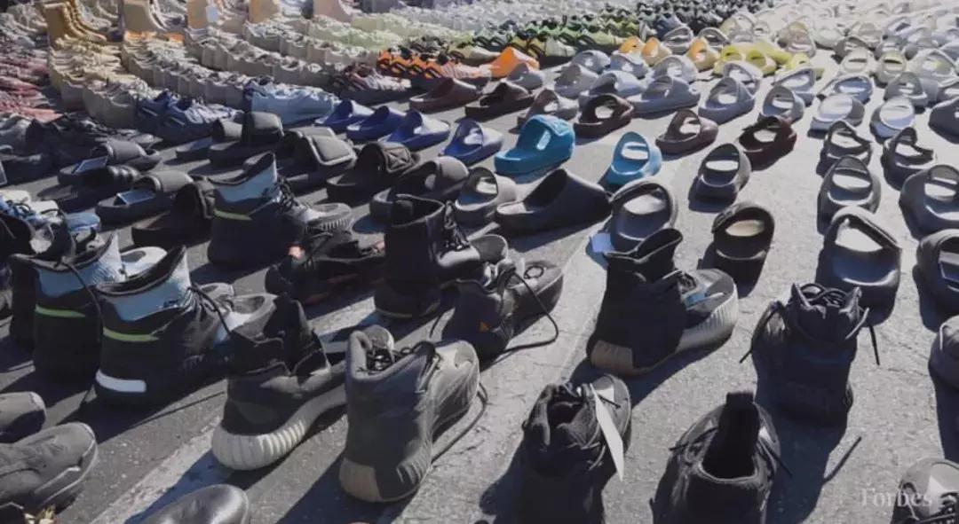 kanye把yeezy开到世界各地,kanye穿yeezy450