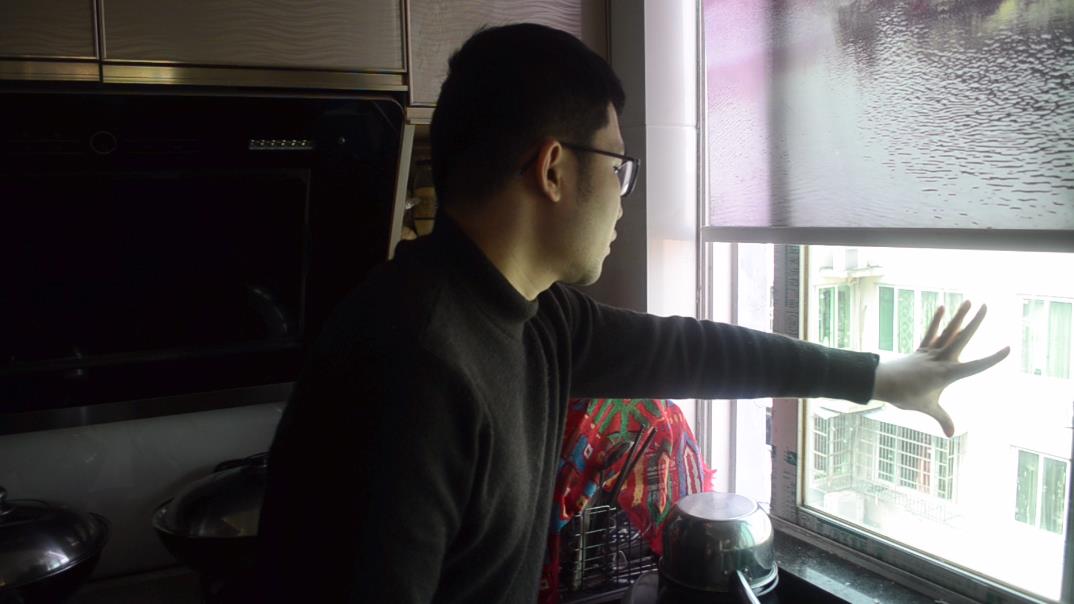 厨房装了止逆阀还是有油烟味咋办,厨房油烟味从窗户跑到卧室怎么办