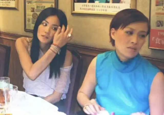 那英没成名前的照片,那英为什么不火了