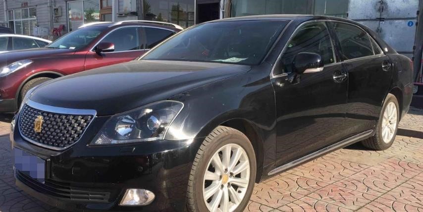 为什么2013年皇冠二手还这么贵,二手皇冠2008款价格是多少