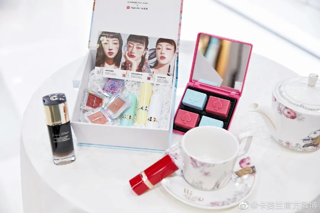 卡姿兰新年礼盒彩妆,卡姿兰彩妆盒图片