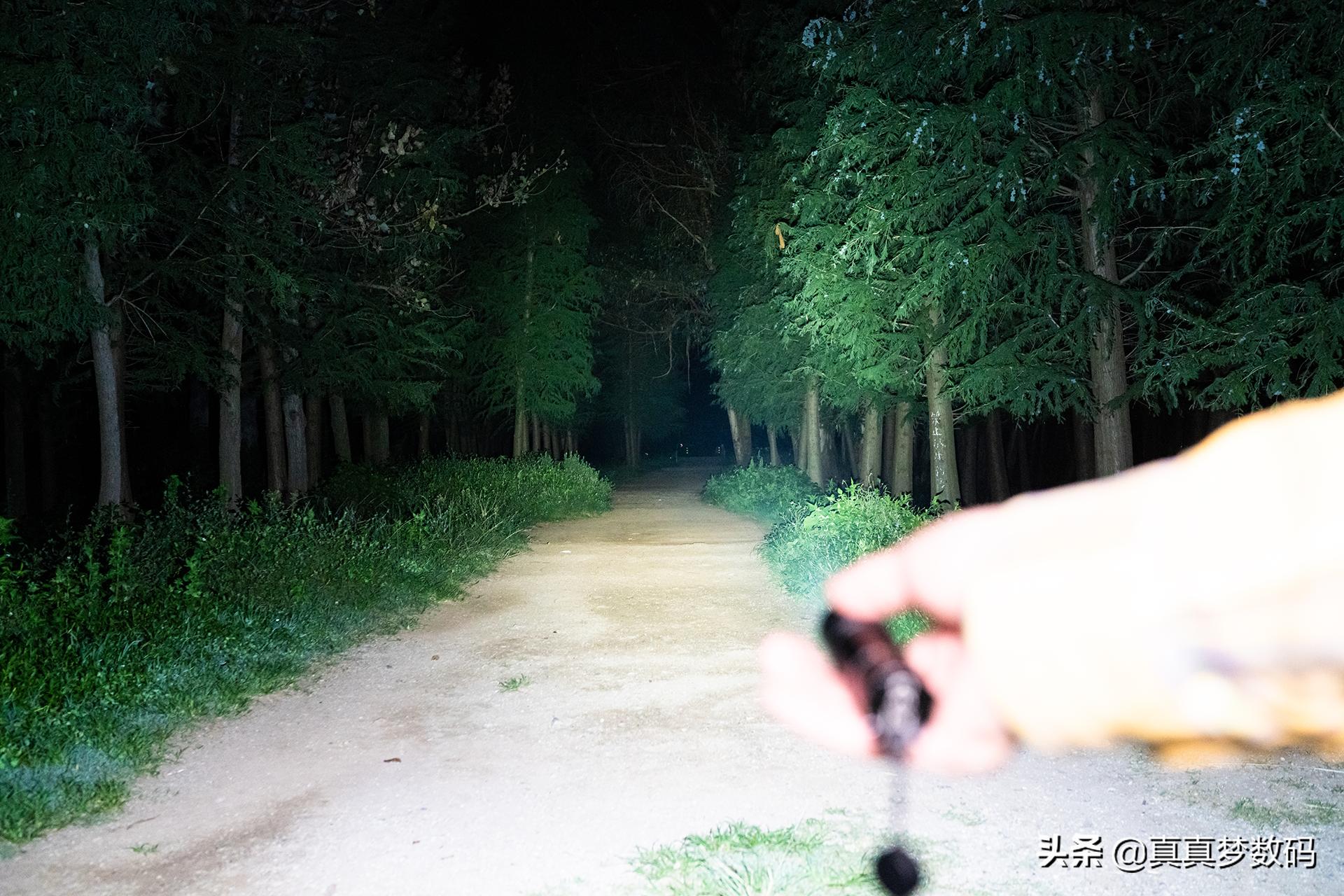 强光手电筒应该如何选择,强光手电筒怎样选