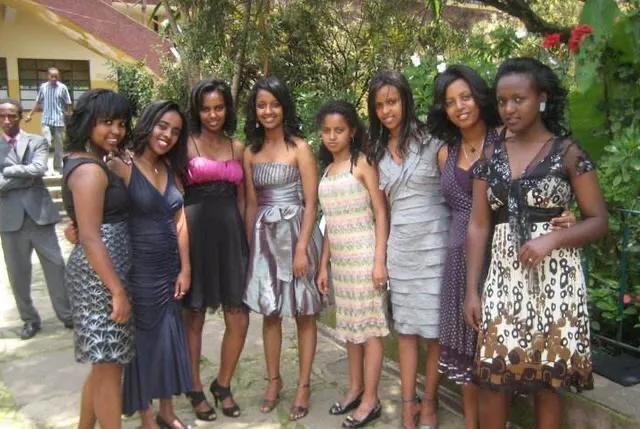 非洲最流行的工作，理发师、销售员、司机，每月工资600元