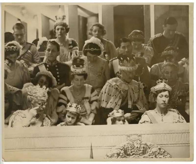 格蕾丝凯利是最美的人吗,格蕾丝凯利年轻照片