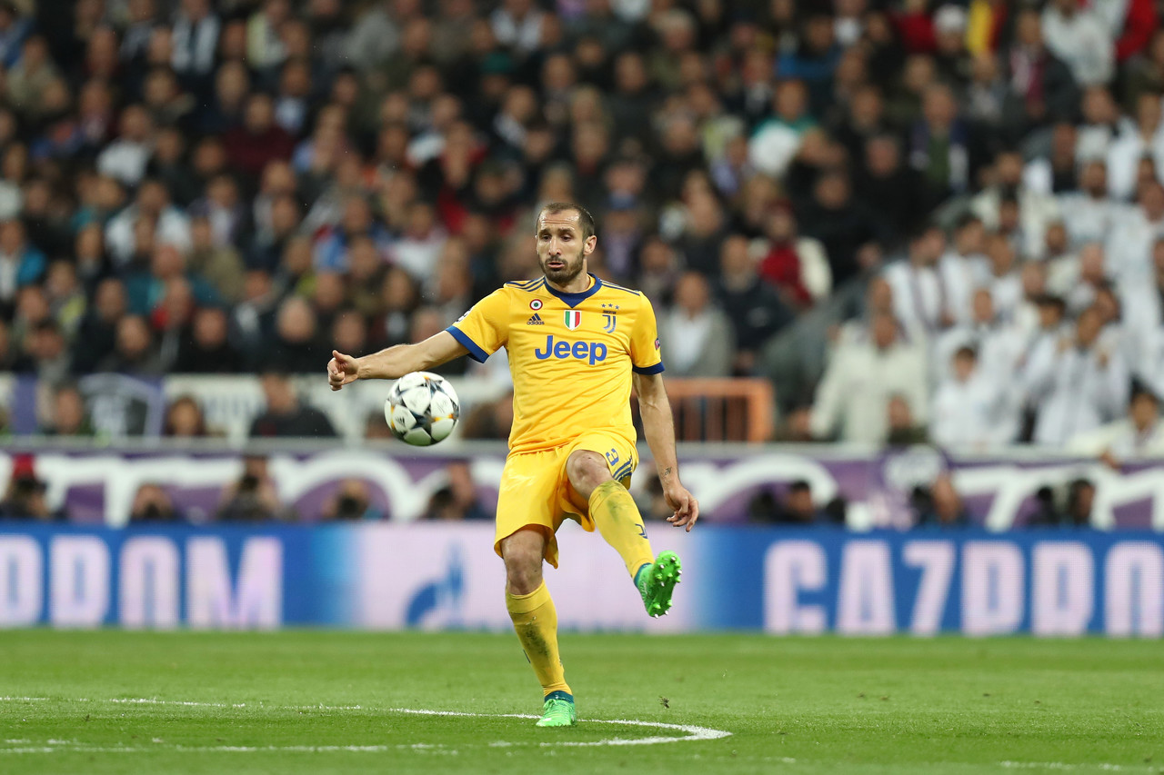 尤文2-1桑普c罗超级滞空头球破门,尤文完胜罗马c罗远射破门