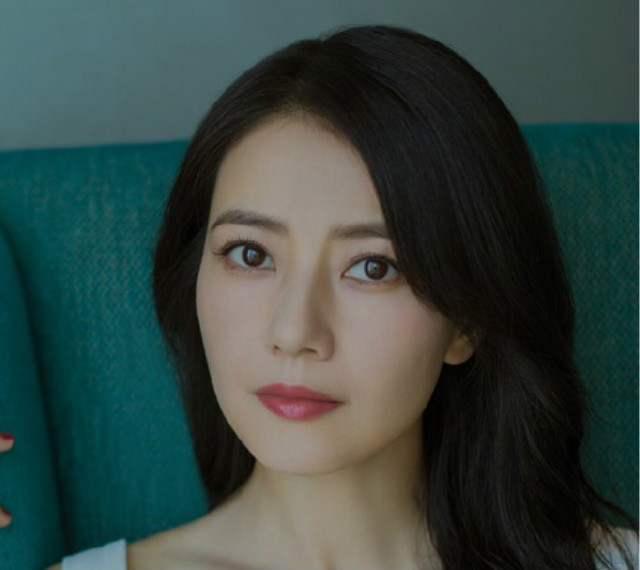 经常扎马尾留什么刘海瓜子脸,女生高马尾不留刘海考验脸型吗